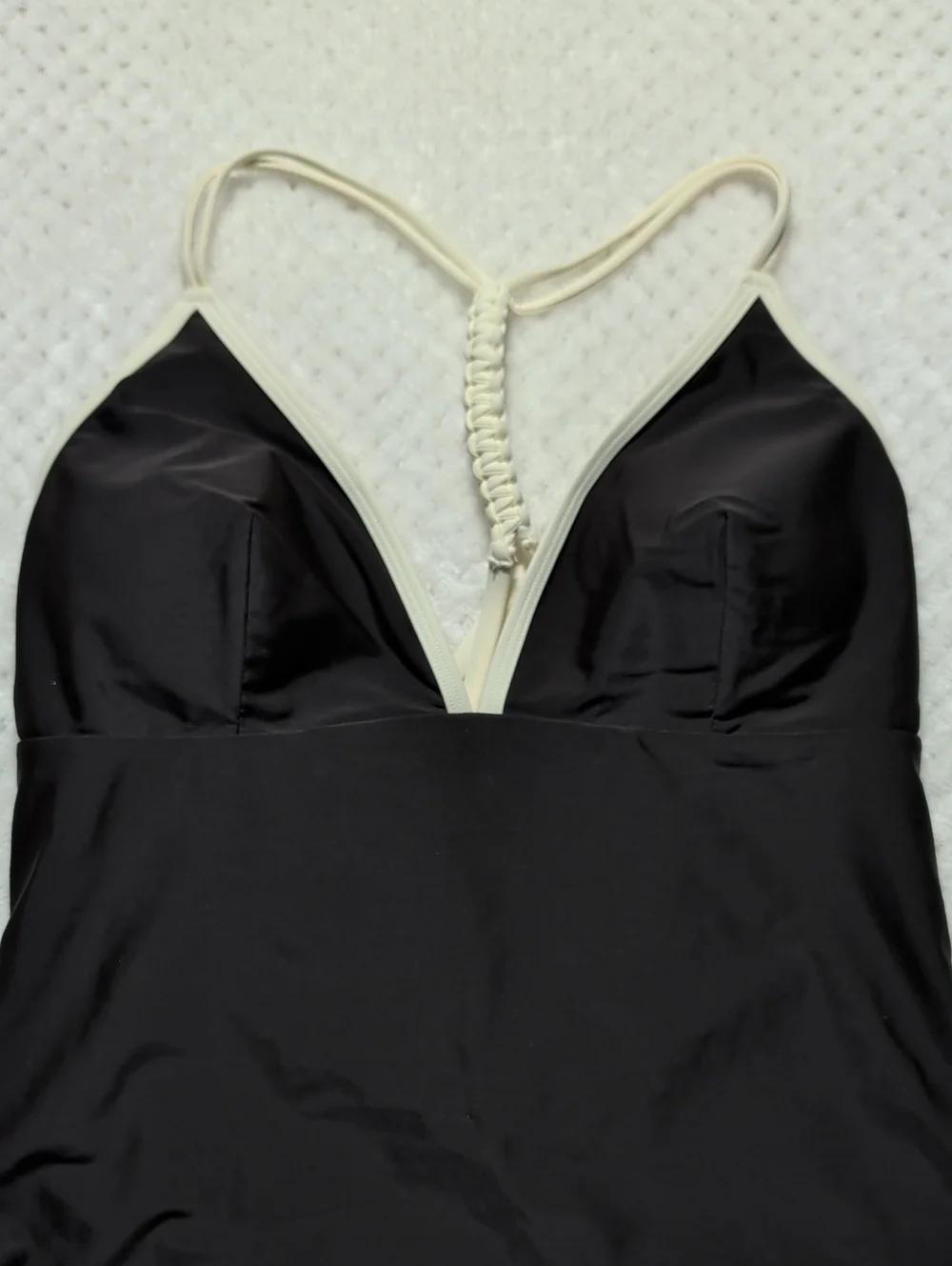 Cupshe Chic One Piece Swimsuit With Alluring Contrast Trim